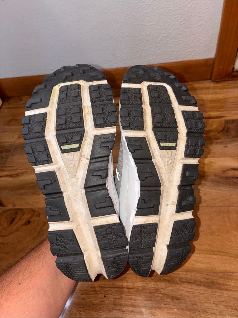On Cloud Women’s Cloudultra Trail Running Shoes, gray - size 7 - Picture 7 of 12